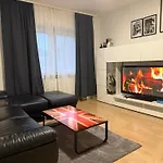 דירה Guenstige, Zentrale Und Schoene In וופרטל