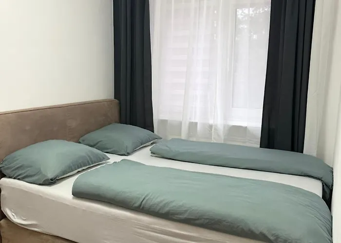 Guenstige, Zentrale Und Schoene In Appartement